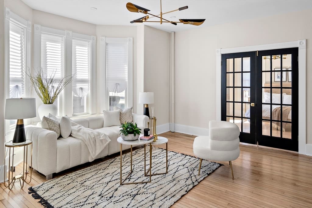 209 Lincoln Street #1