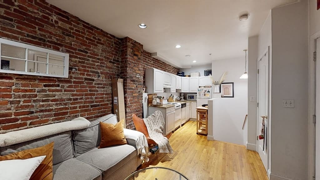 91 Prince St. #3