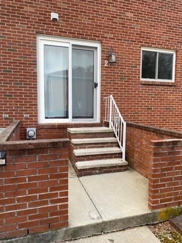 417 Brown St #2 photo 3