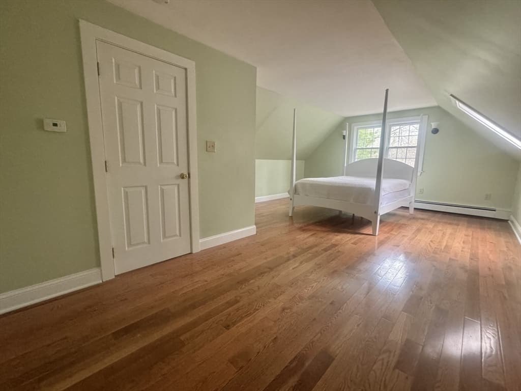 18 Nauset St photo 5