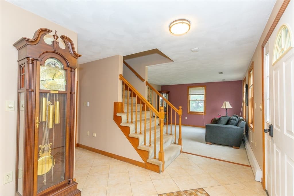 4 Todd Ln photo 5