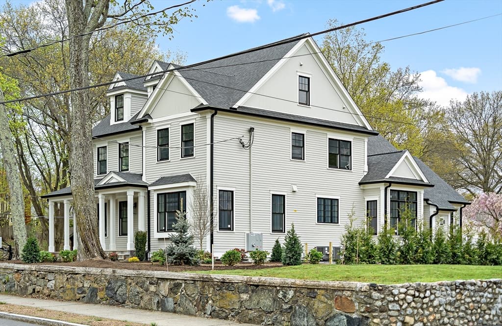 59 Bacon St photo 4