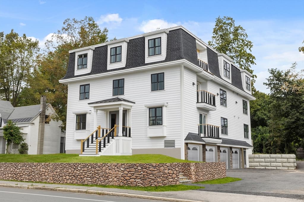 50 Main Street #201