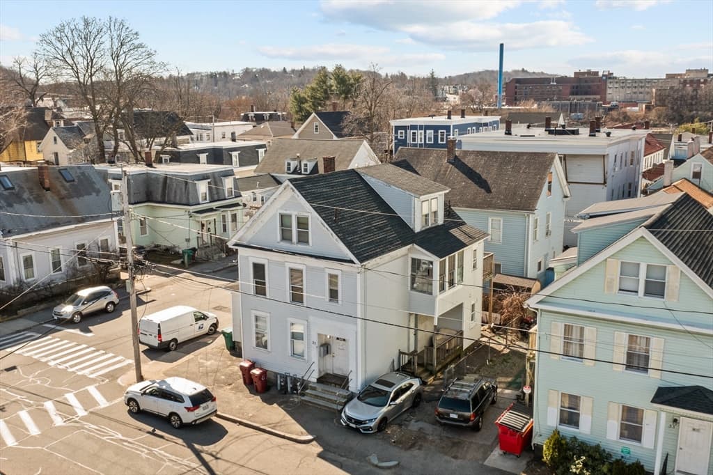 37 4th St