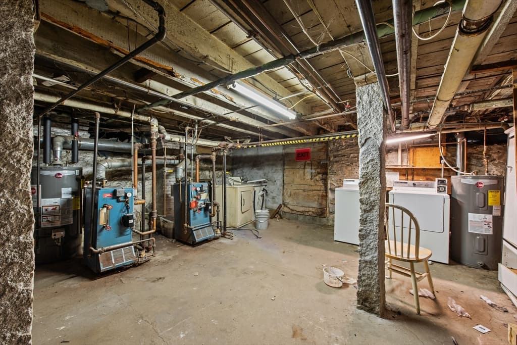 37 4th St photo 5