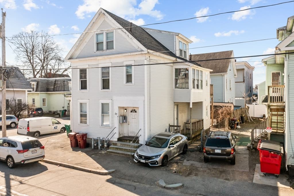 37 4th St photo 4