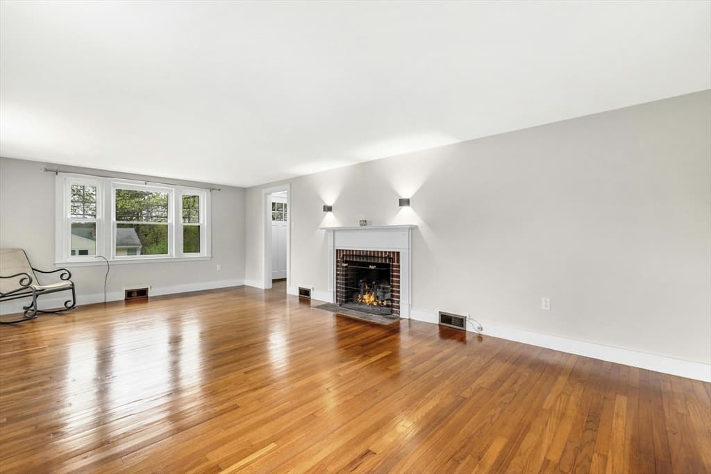 403 Central photo 3