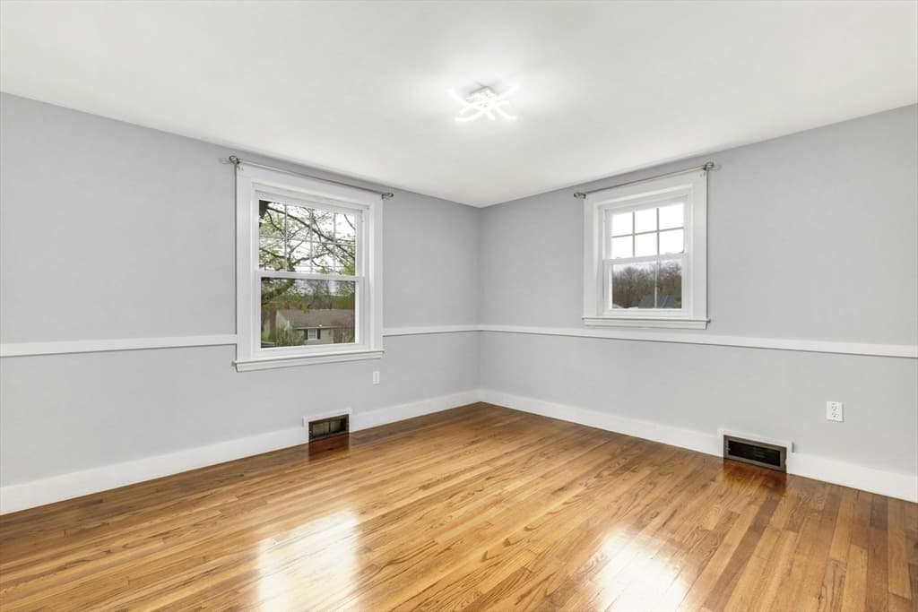 403 Central photo 4