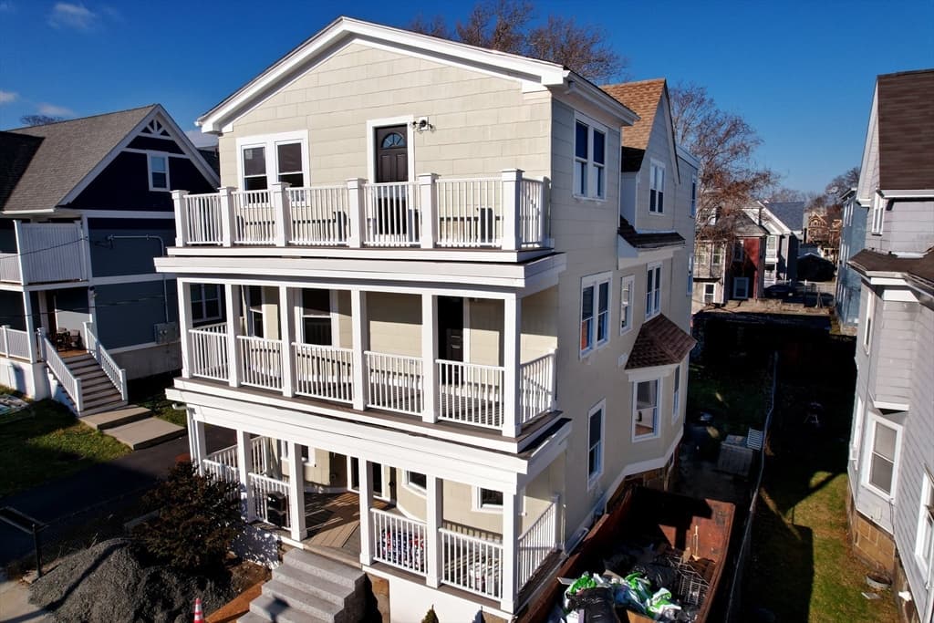 10 Brenton St #3