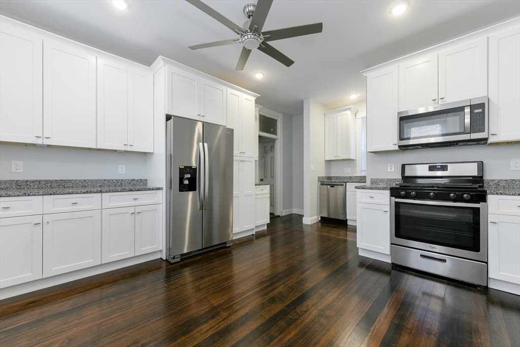 107 Harrishof St #3 photo 2