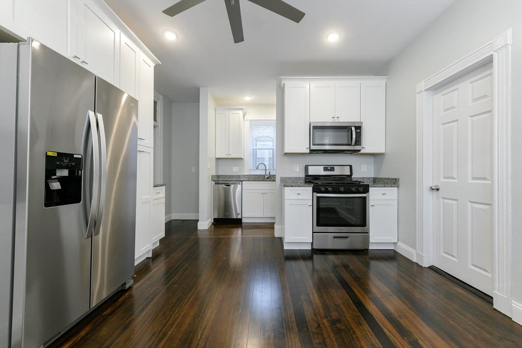 107 Harrishof St #3