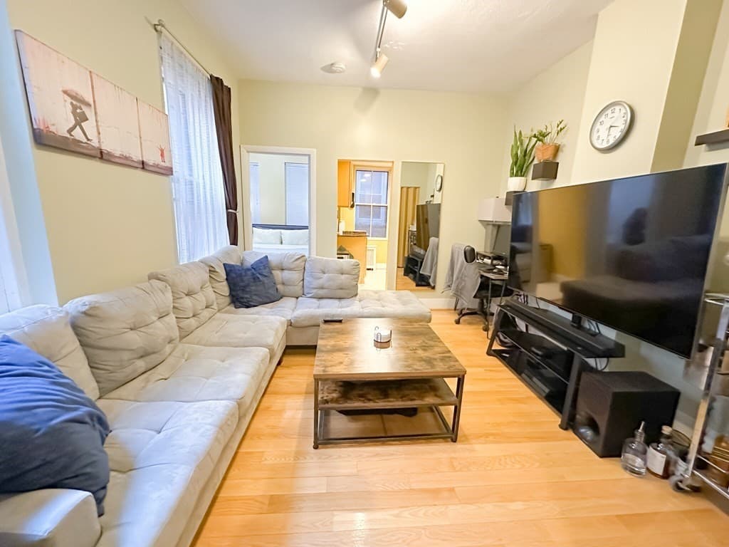 11 Irving St. #3 photo 2