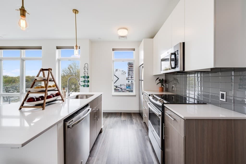 180 Telford St #311 photo 5