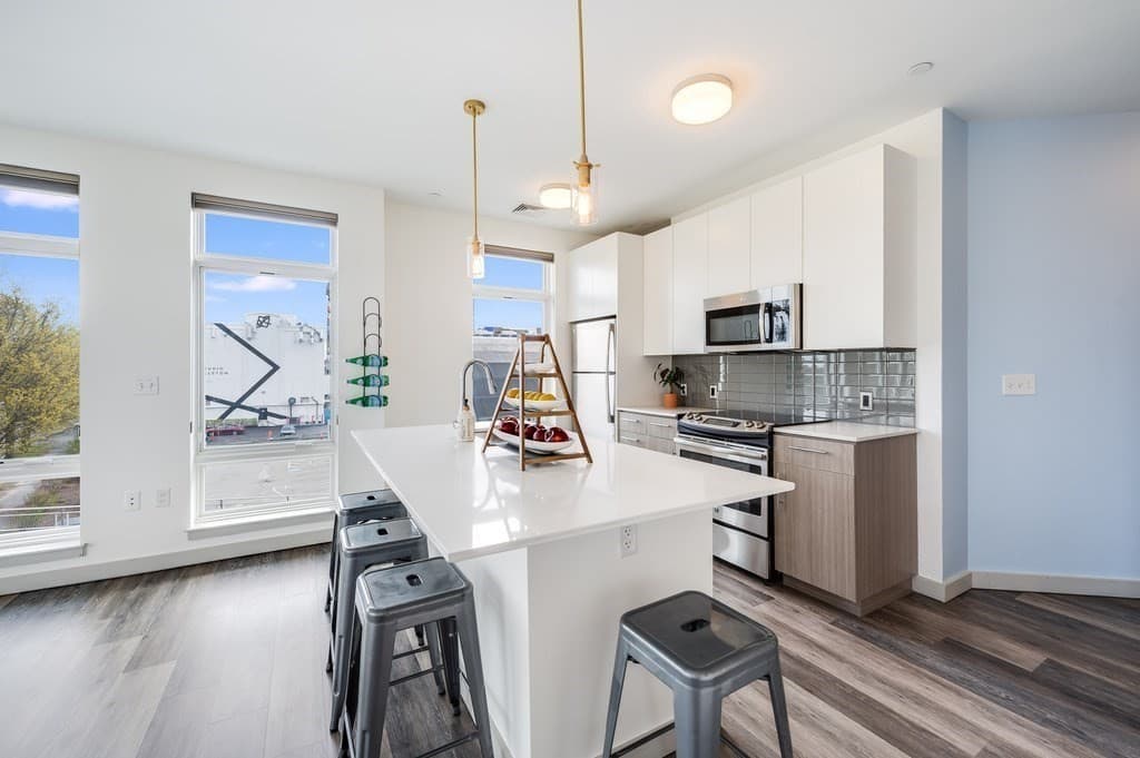 180 Telford St #311 photo 4