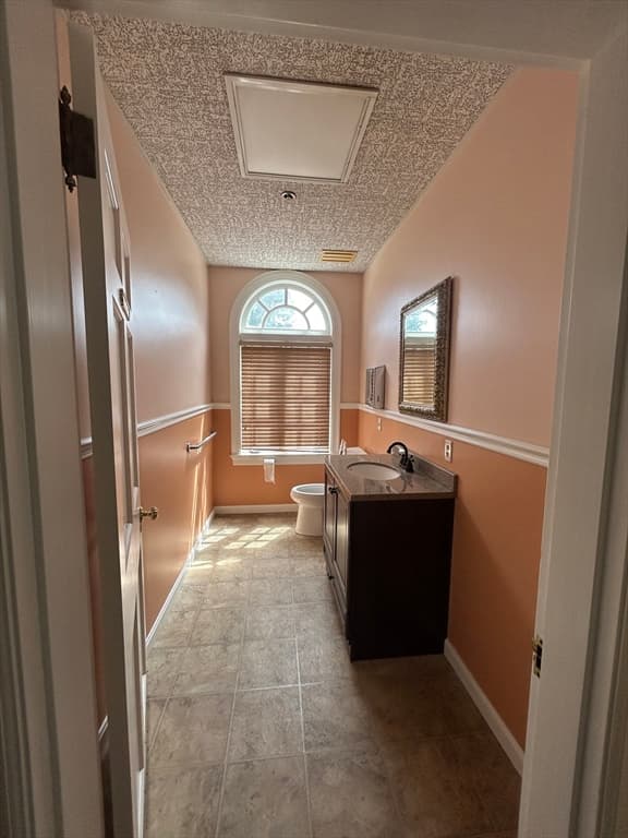 19 Everett St photo 5