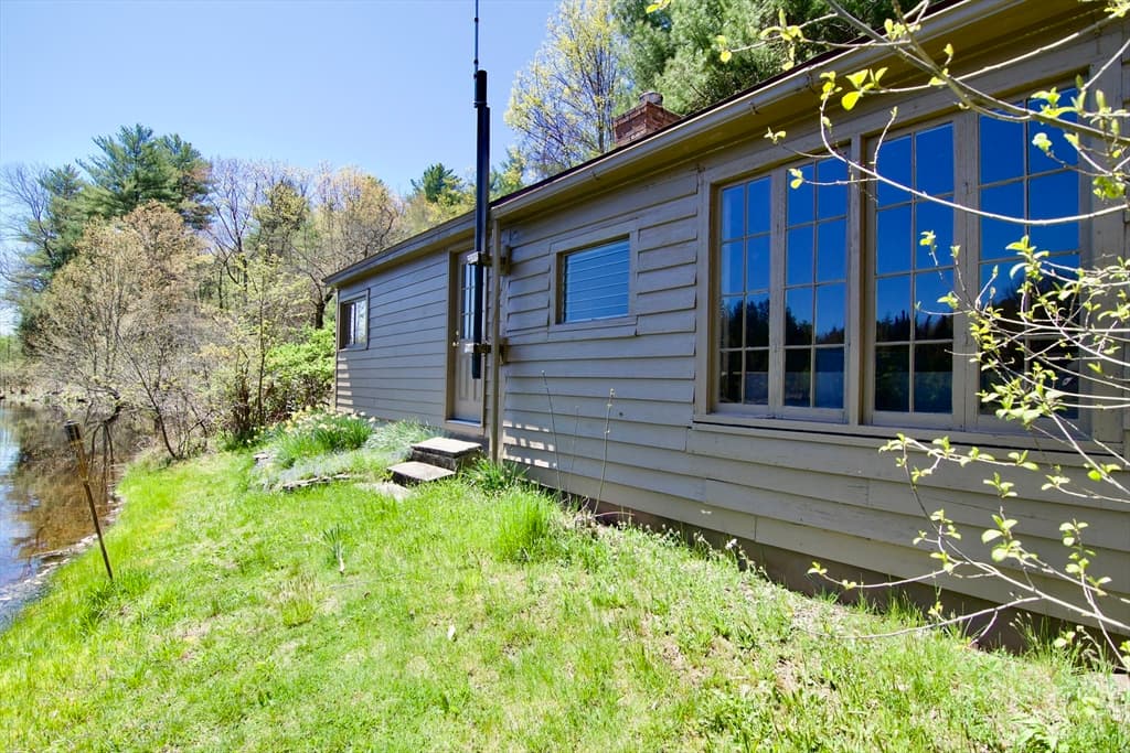 244 Baker Rd photo 2