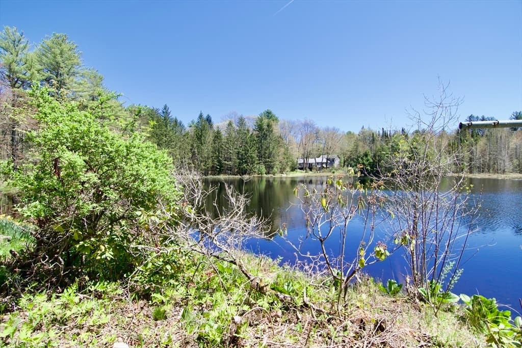 244 Baker Rd photo 5