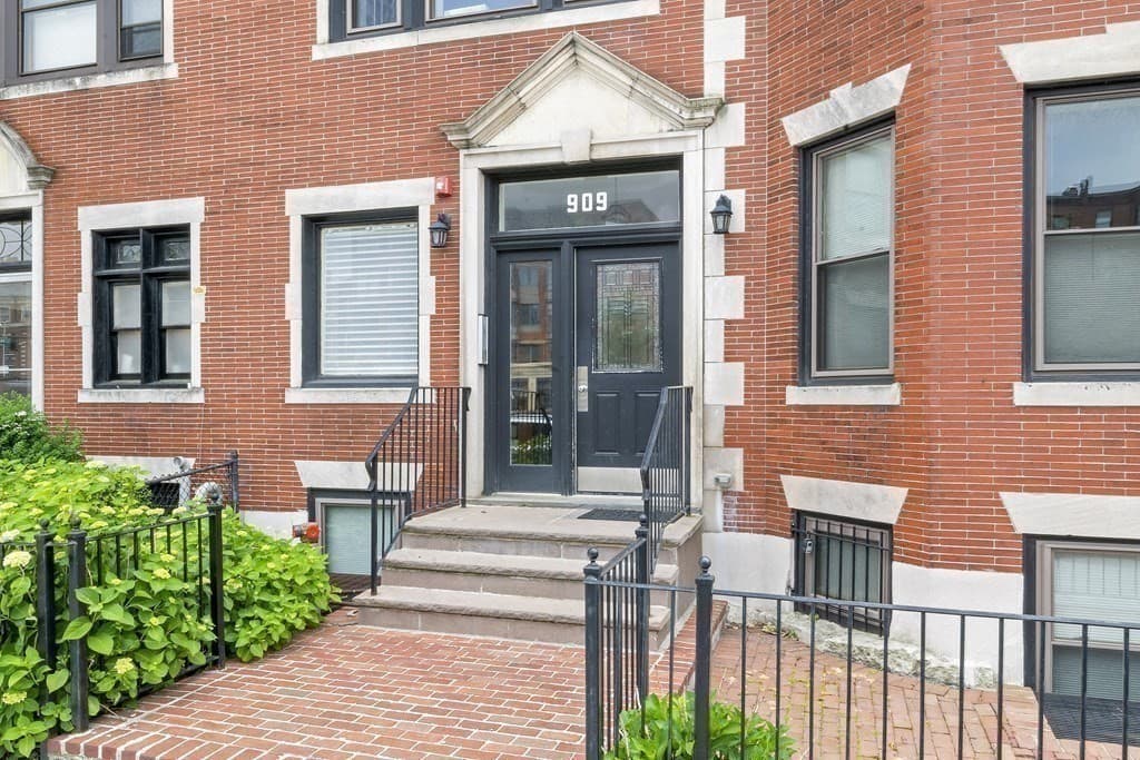 909 Beacon Street #5