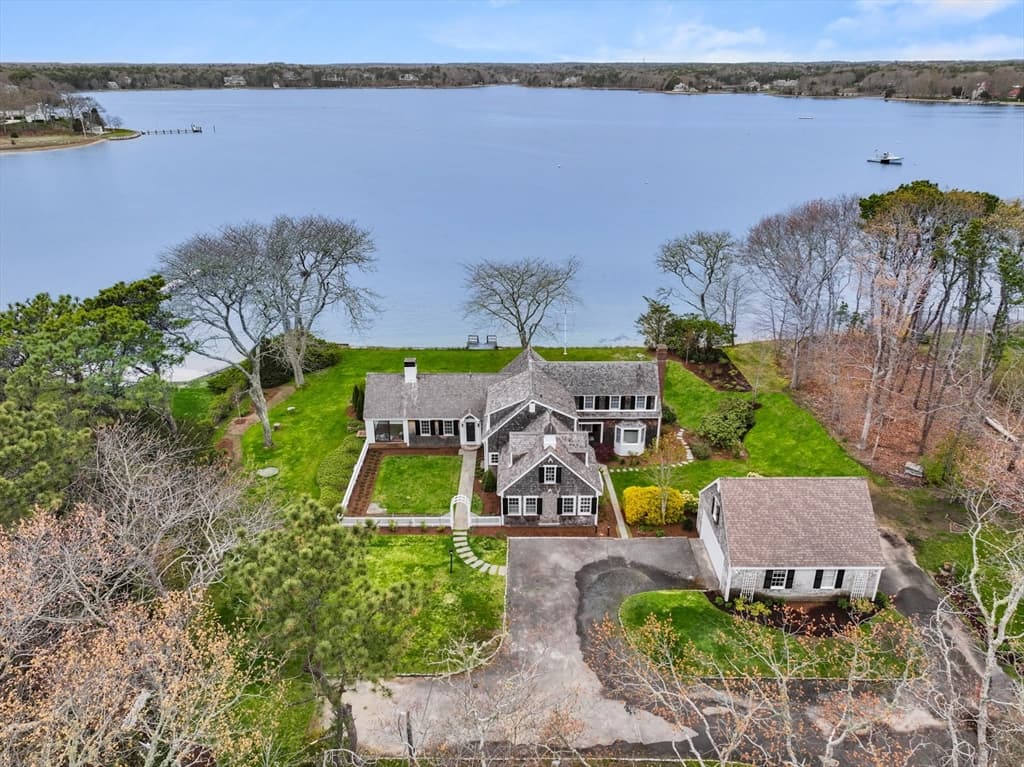 104 Great Bay Rd photo 2