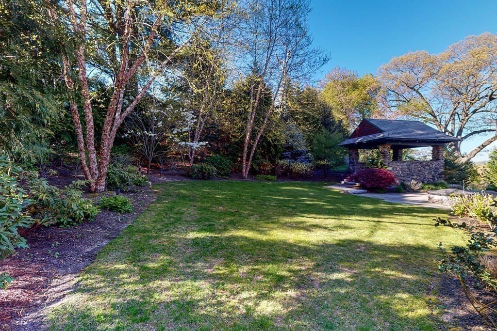25 Myopia Rd #na photo 2
