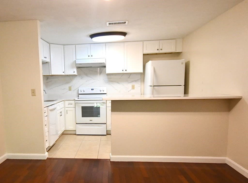 350 Neponset St #A photo 4