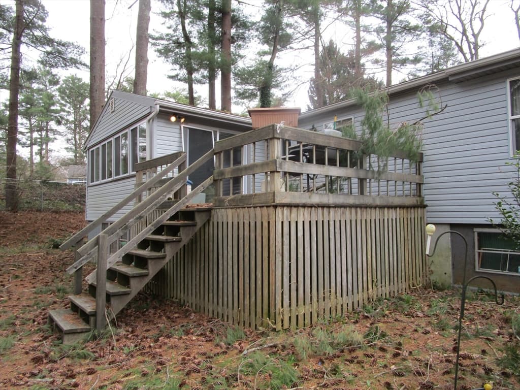 69 Oak Street photo 2