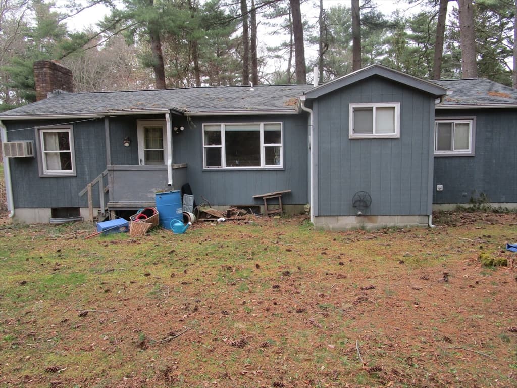69 Oak Street photo 3