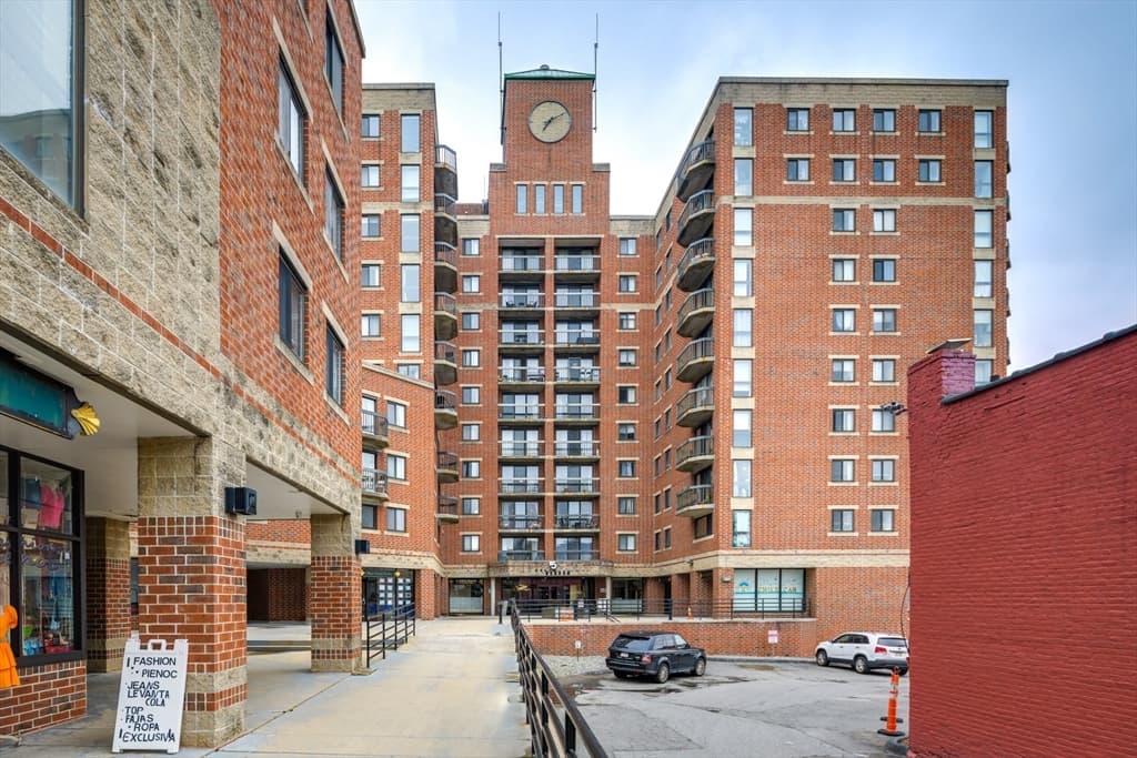 15 N Beacon St #616