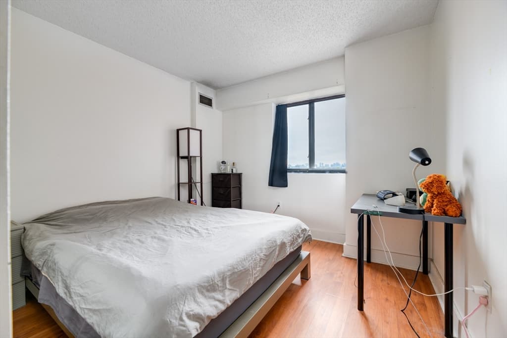 15 N Beacon St #616 photo 4