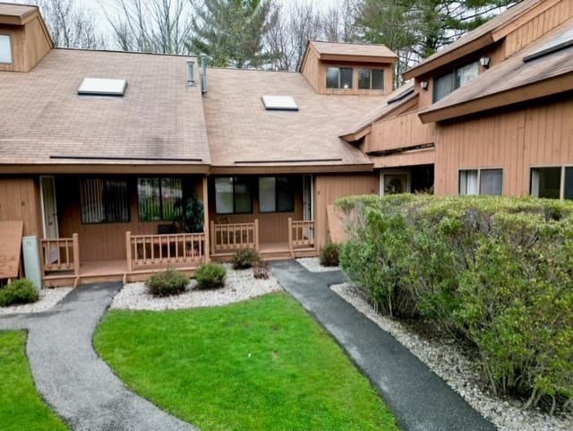 8 Eaton Ct #8