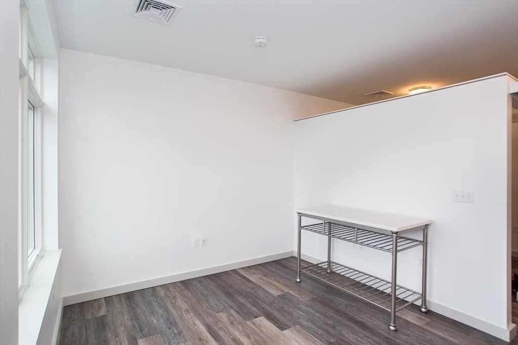 180 Telford Street #313 photo 5