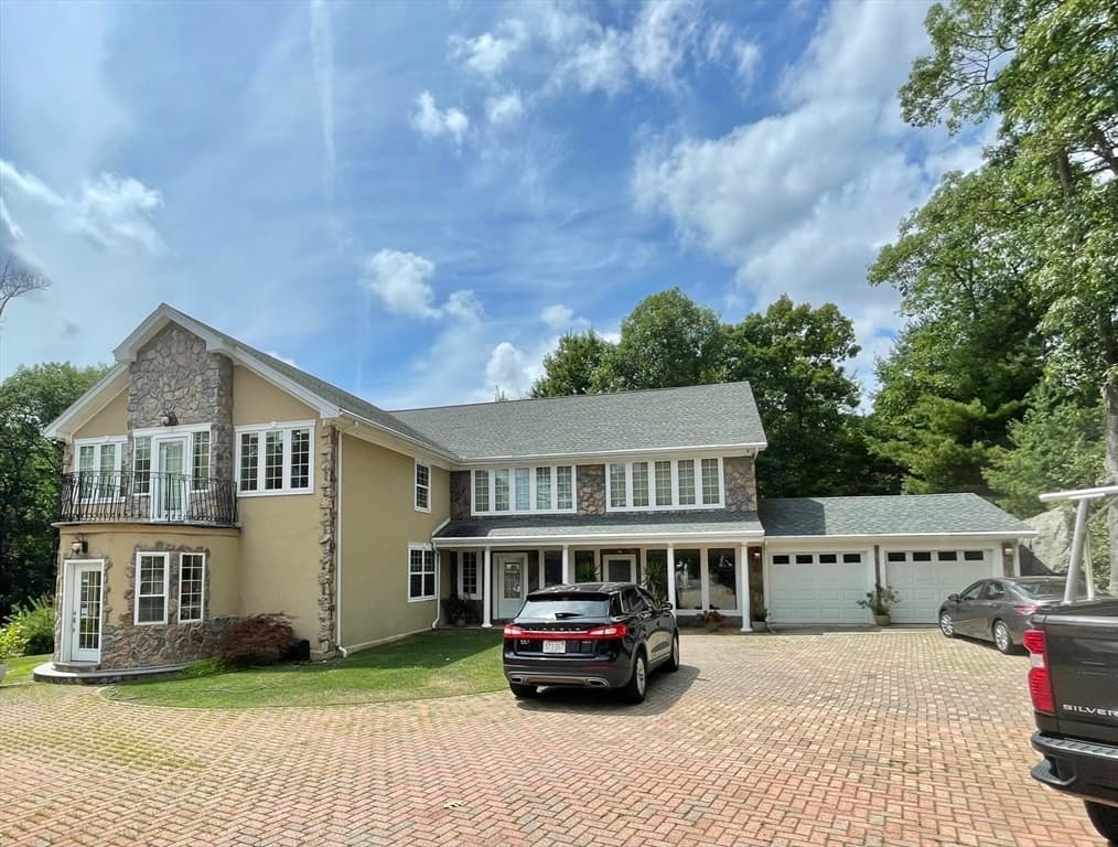 62 Golden Hills Rd