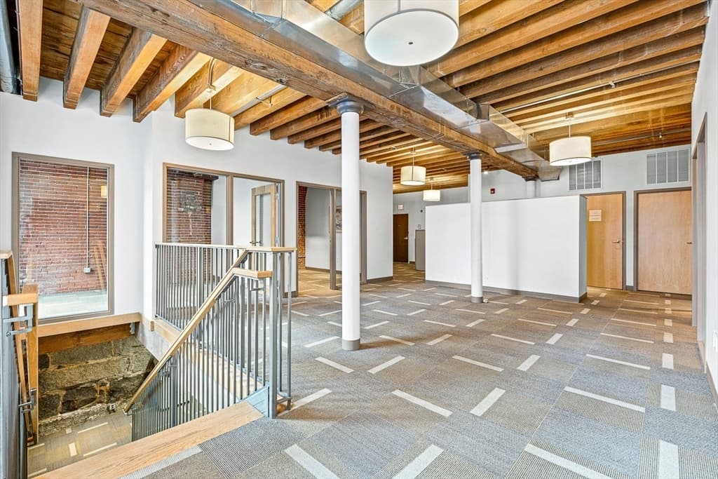 343 Commercial St #109 photo 3