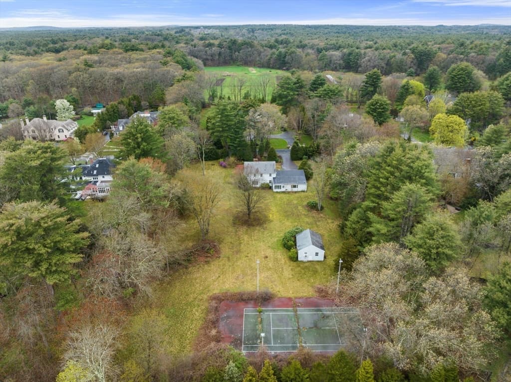 50 Laurel Rd