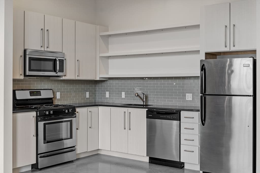160 Water St #308 photo 4