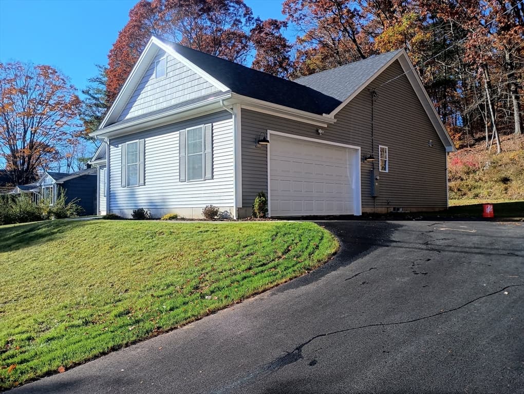 55 Eastern Avenue photo 4