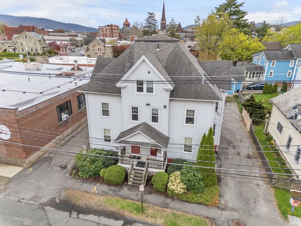 6 Trumbull Rd photo 2