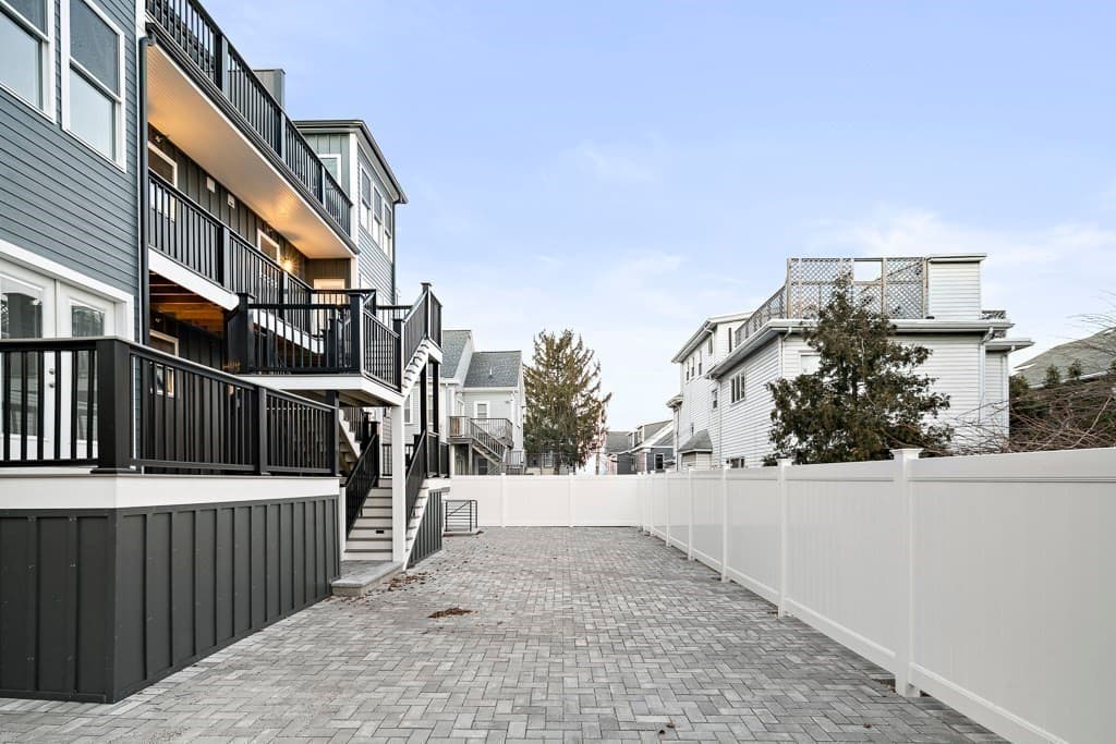 19 Fenwick #2 photo 3