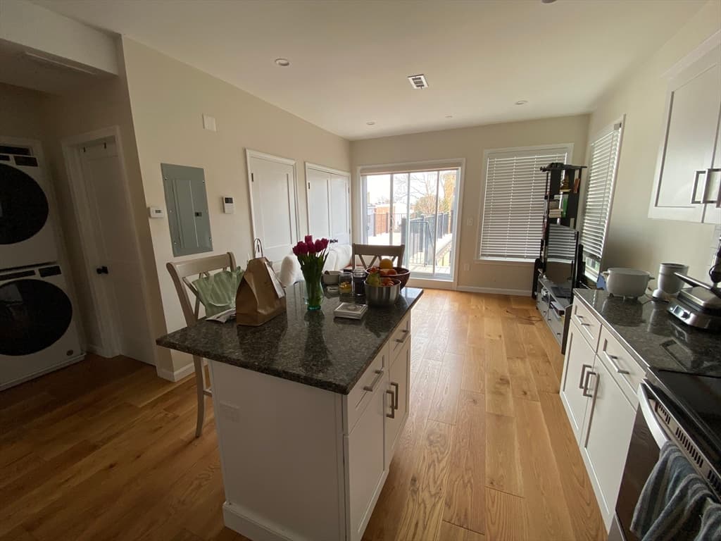 43 Monmouth Street #3