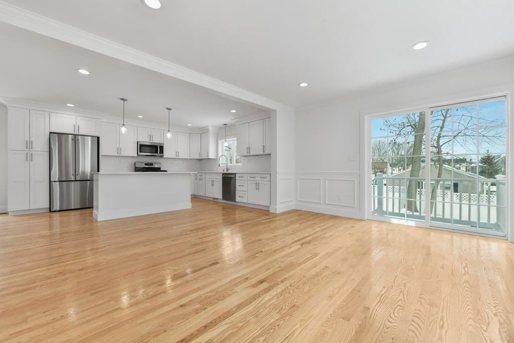 62 W. Milton Street photo 5