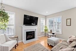10 Clover Dr #10 photo 3