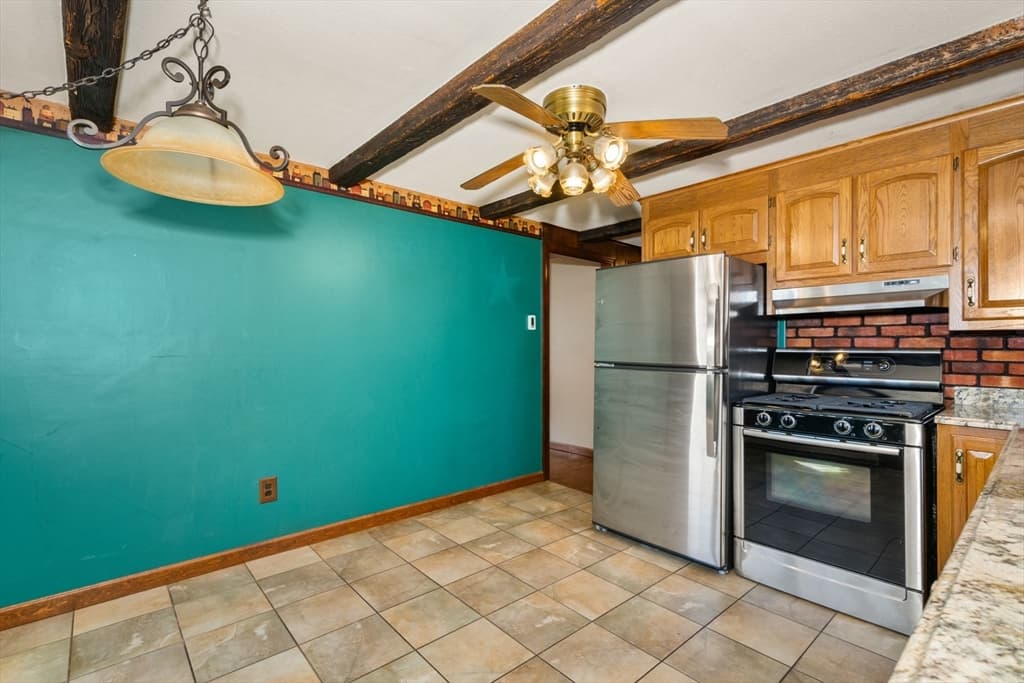 39 Pondview Dr photo 5