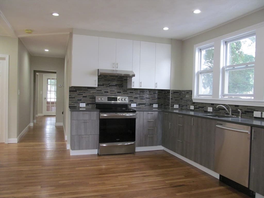67 Beach St #2 photo 2
