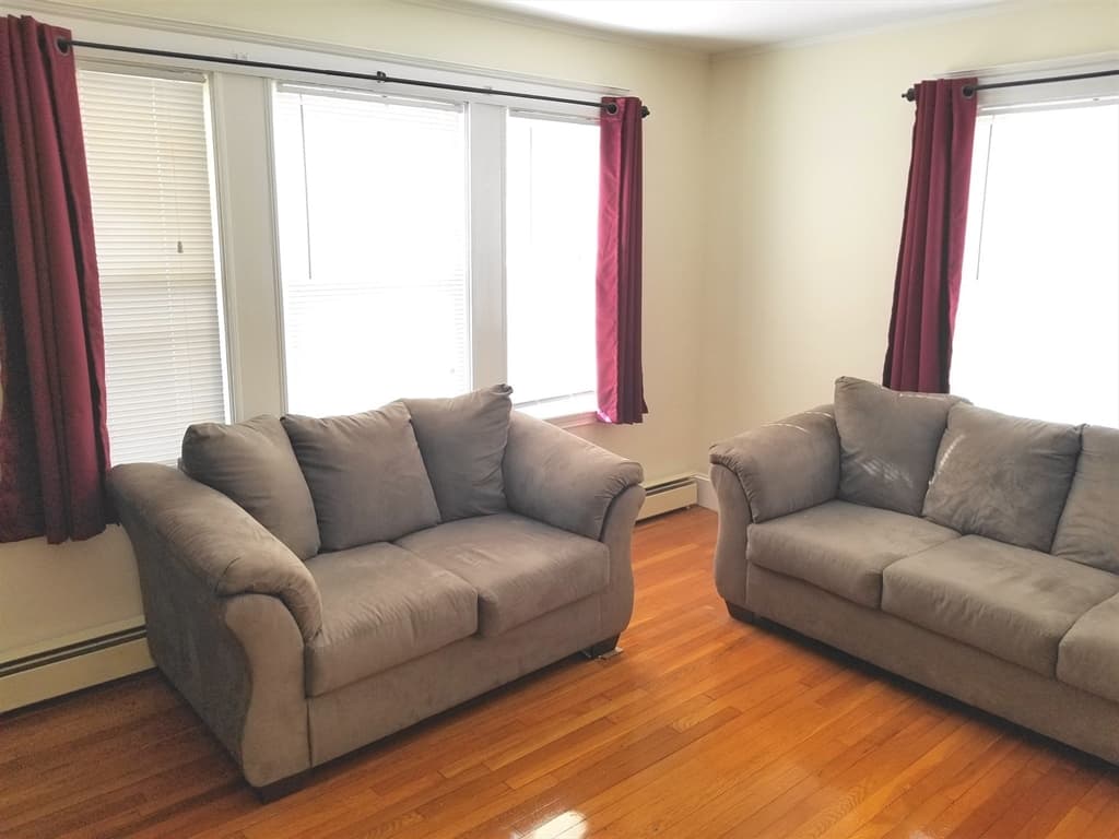 10 Farrell St #1 photo 2