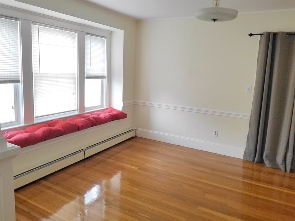 10 Farrell St #1 photo 5