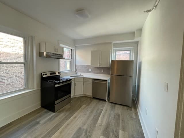 50 Englewood Ave #3-B photo 2