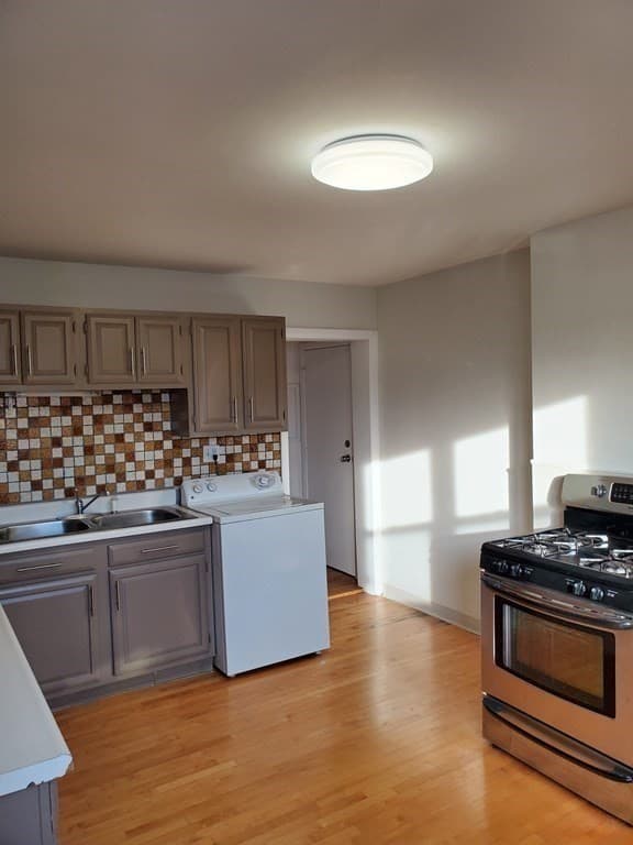 54 Webster Ave. #2-R photo 2