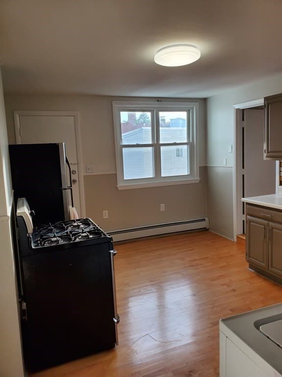 54 Webster Ave. #2-R photo 3