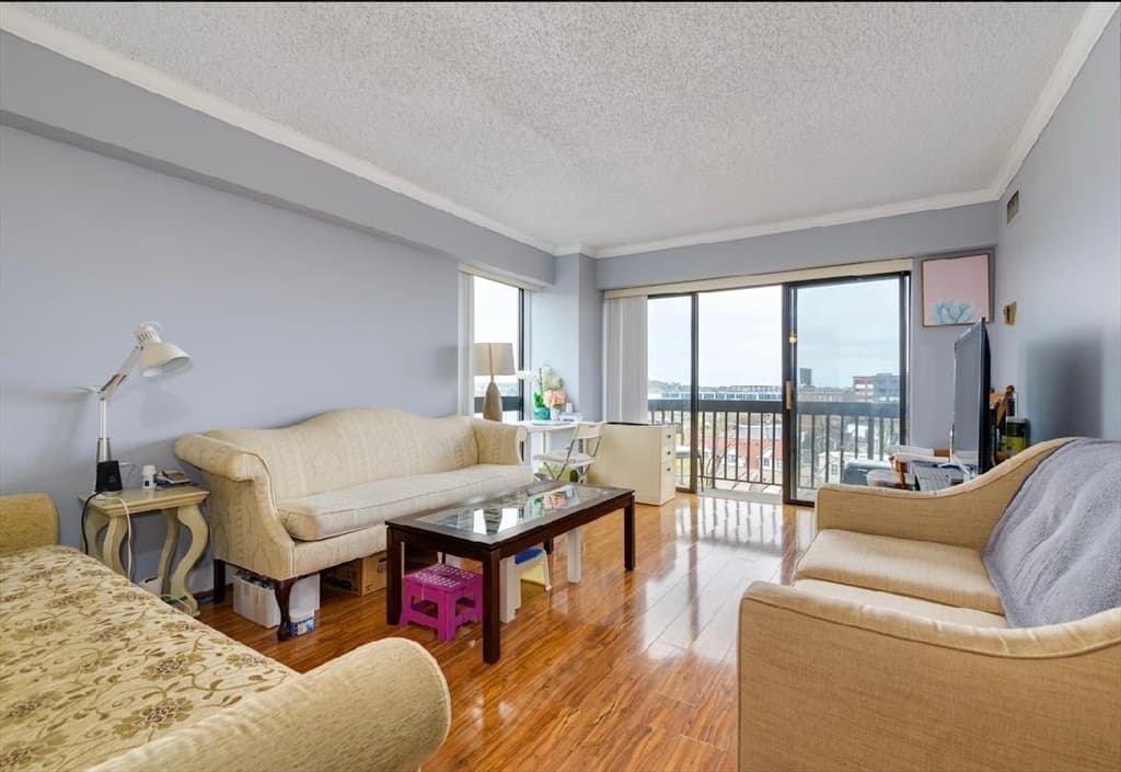 15 North Beacon St #514
