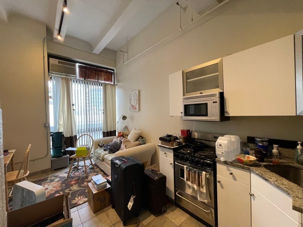 12 Stoneholm St #517 photo 2